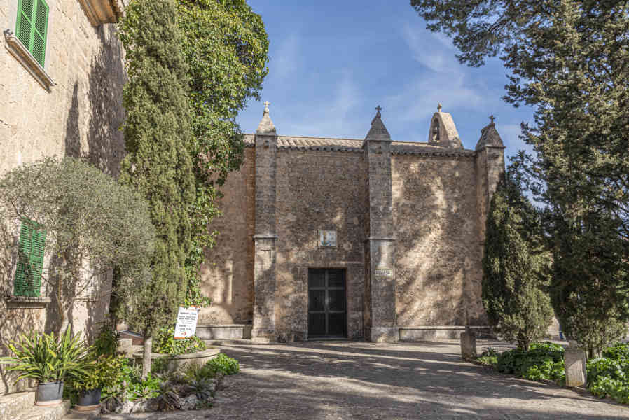 Mallorca - Randa 11 - santuari de Cura.jpg